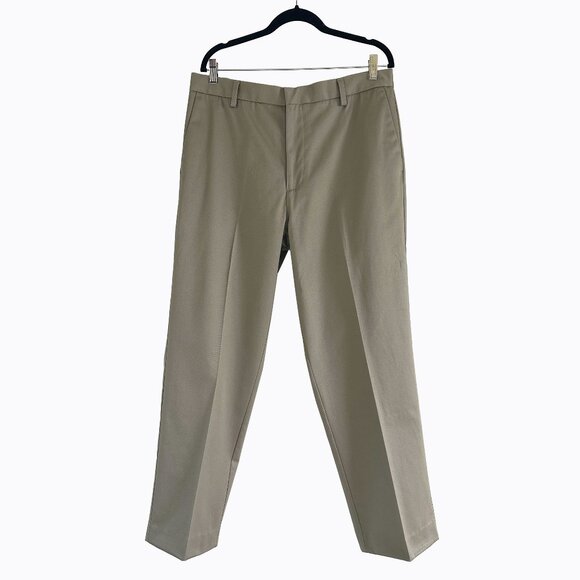 Dockers Men's Signature Khaki Flat Front Classic Fit Cotton Preppy Office 36x32 - Picture 1 of 9